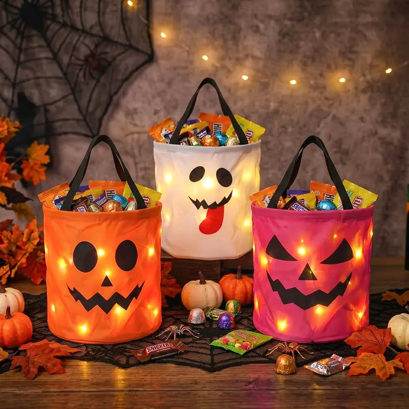 🎃 Seau à bonbons d'Halloween avec lumières LED Sacs cadeaux en non-tissé Sacs pour des bonbons ou des farces Sacs à bonbons citrouille Sacs fourre-tout réutilisables 👻